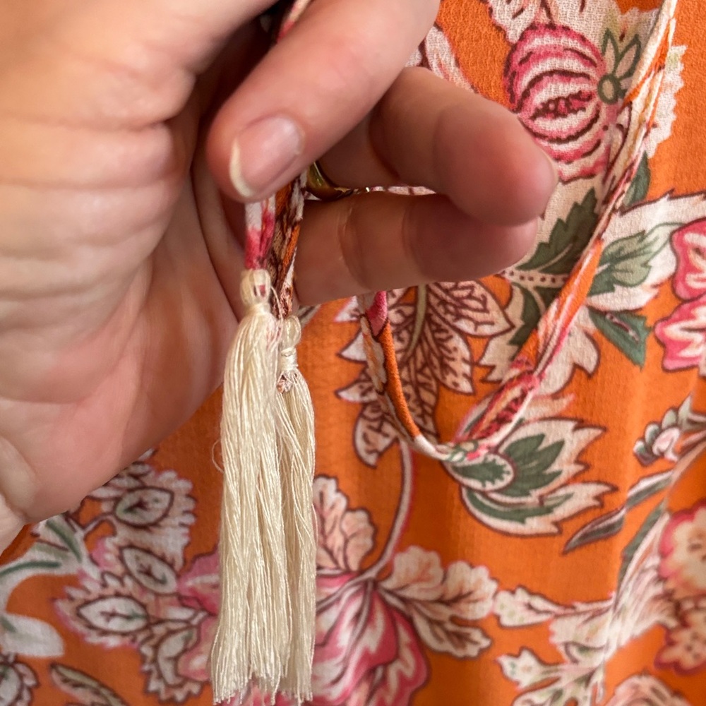 RACHEL Rachel Roy Orange Whimsical Floral LS BlouseW/Smocking Details V-Neck EUC - Picture 7 of 11